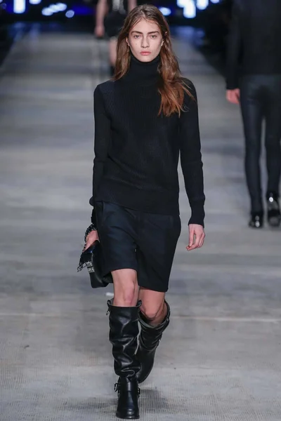 Look 13